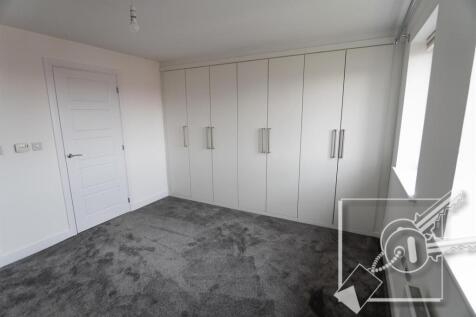 MASTER BEDROOM (BEDROOM 1):