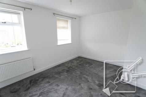BEDROOM 2: