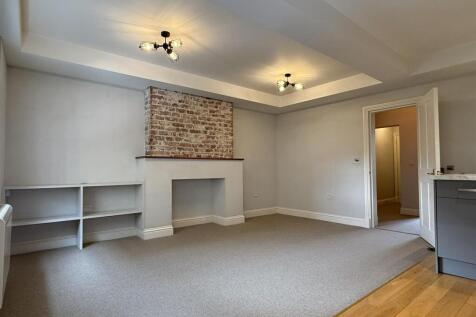 Living Room/ Dining Room
