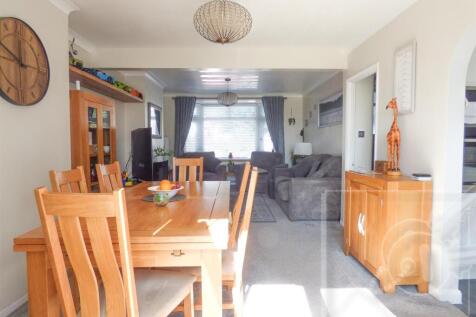 dining/lounge