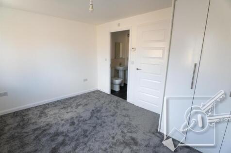 Bedroom 1 to en-suite