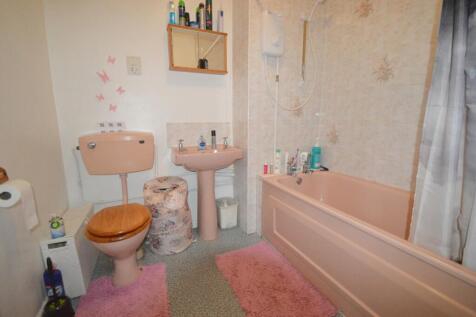 Bathroom - Flat in B