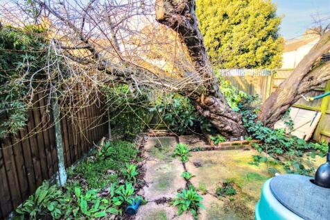 Rear Garden 1.jpg