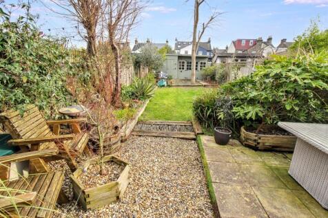 Rear Garden 1.jpg
