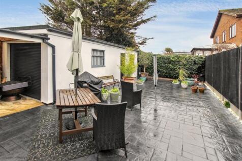 Rear Garden 4.jpg