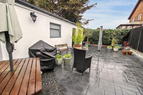 Rear Garden 2.jpg