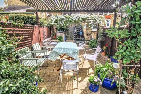 Rear Garden 5.jpg