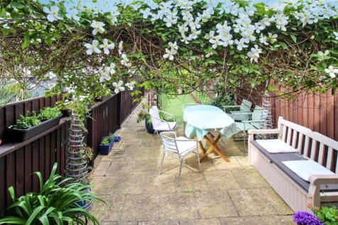 Rear Garden 2.jpg