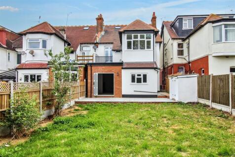 Rear Garden 2.jpg