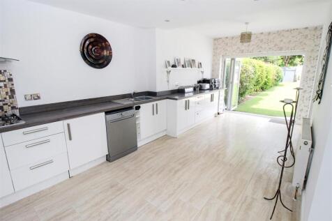 Kitchen Breakfast Room 2.jpg