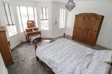 Master Bedroom 2.jpg