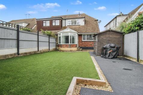 Rear Garden 1.jpg