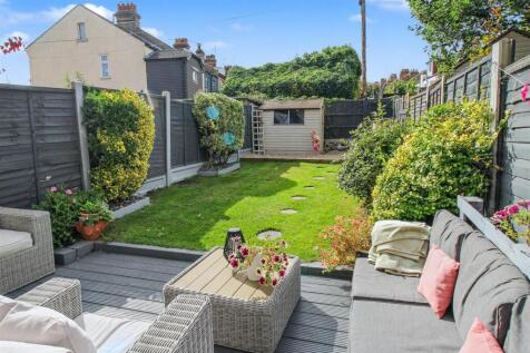 Rear Garden 2.jpg