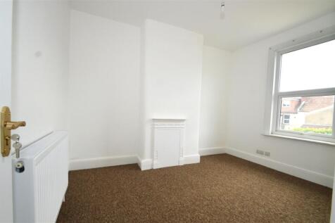 12 Olvestone Road (11).JPG