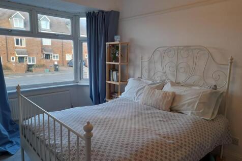 Downstairs Bedroom.jpg