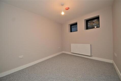 Flat 2, 2 Chapel Road (2).JPG