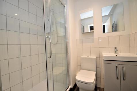 Flat 2, 2 Chapel Road (1).JPG