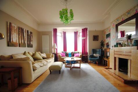 Living Room.jpg
