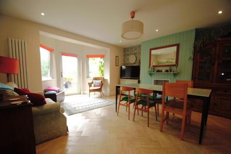 Family Room.jpg