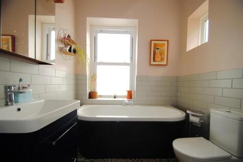 First Floor Bathroom.jpg