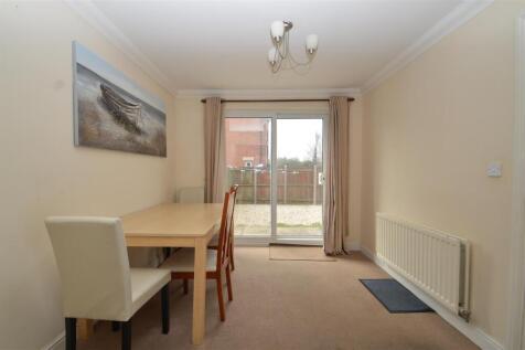 17 New Charlton Way 2022 (10).JPG