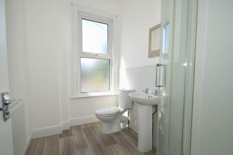 Gemini Shower Room.jpg