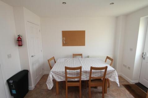 123MA 050 Kitchen 2(S).JPG