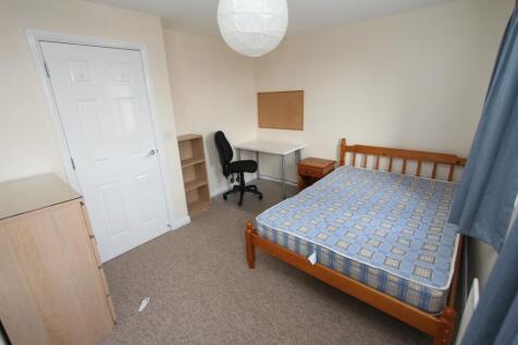 123MA 070 Bed 2(S).JPG