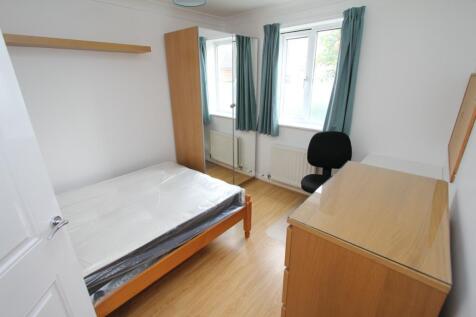 123MA 090 Bed 4(S).JPG