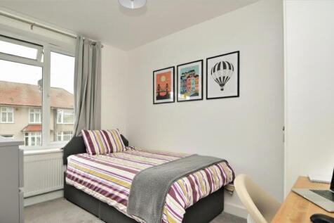 bedroom 4 edited.jpg