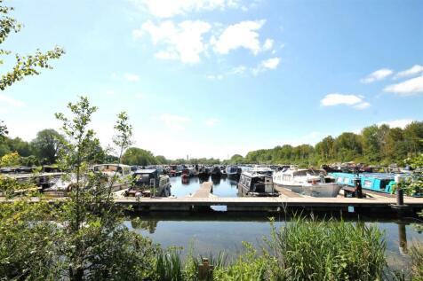Roydon MArina 2.jpg