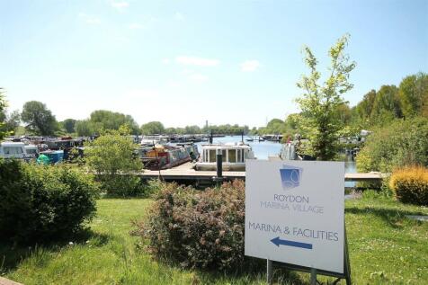 Roydon MArina 1.jpg