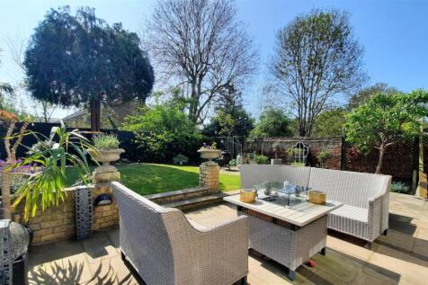 NEW GARDEN1.jpg