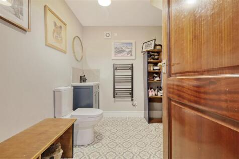 Guest Cloakroom