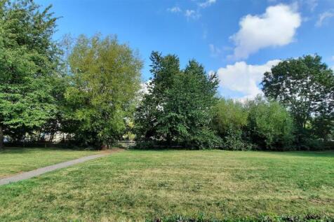 COMMUNAL GARDENS