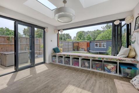 31a RR summer room.jpg