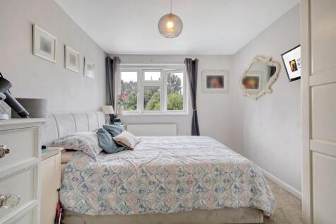 31a RR BED1.jpg