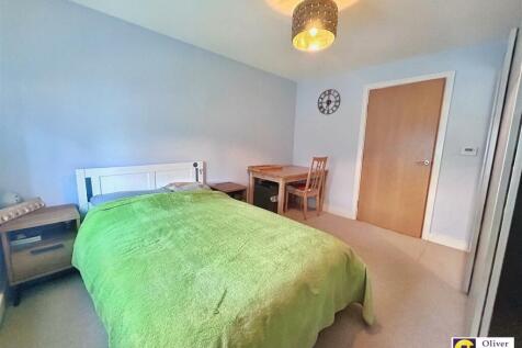 bedroom one - 2.jpg