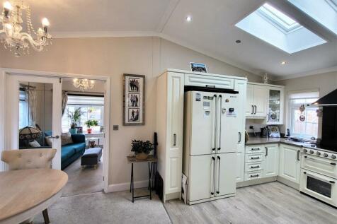 SUPERB KITCHEN / DINER