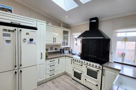 SUPERB KITCHEN / DINER