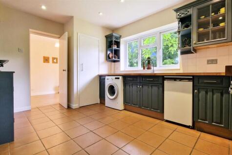 Kitchen A.jpg