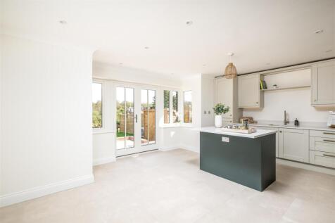 250412 - Halls Close, Braughing - 08.jpg