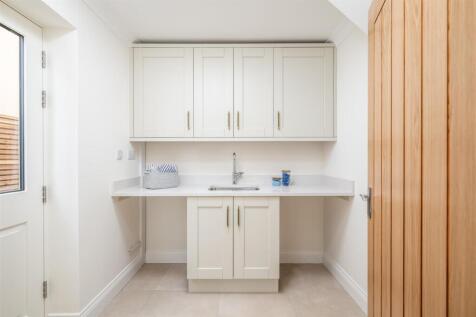 250412 - Halls Close, Braughing - 12.jpg
