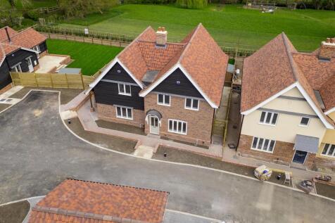 250412 - Halls Close, Braughing - 06.jpg