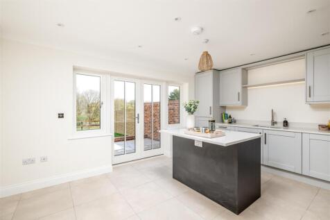 250412 - Halls Close, Braughing - 09.jpg
