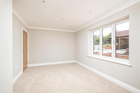 250412 - Halls Close, Braughing - 15.jpg