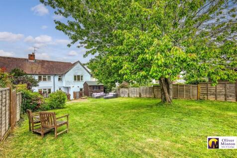 SUPERB REAR GARDEN