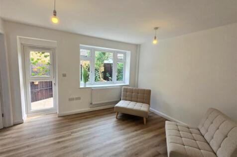BEDROOM ONE / RECEPTION ROOM