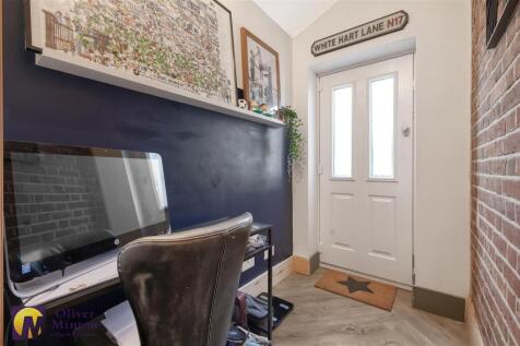 STUDY/SIDE ENTRANCE HALL