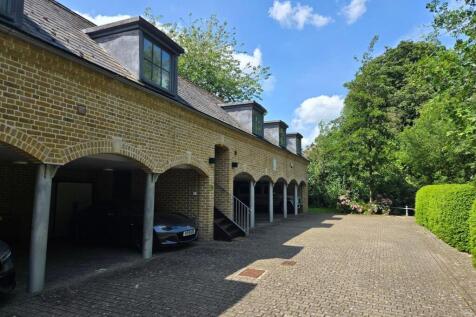 En-Bloc Car Port &amp; Further Allocated Parking Space